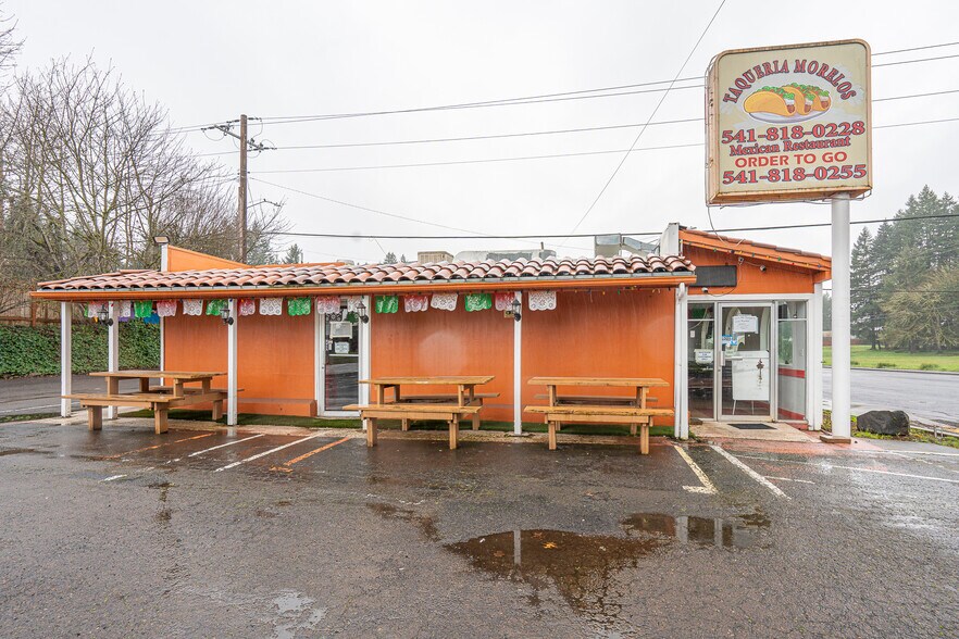 More Photos Of 3103 Highway 20, Sweet Home Restaurant For Sale