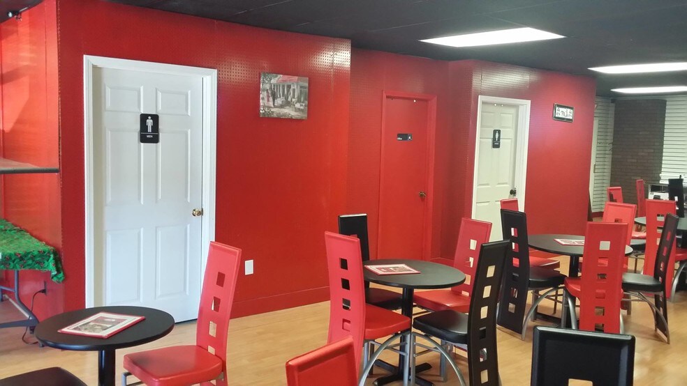 More Photos Of 622 North Dr, Hopkinsville General Retail For Sale