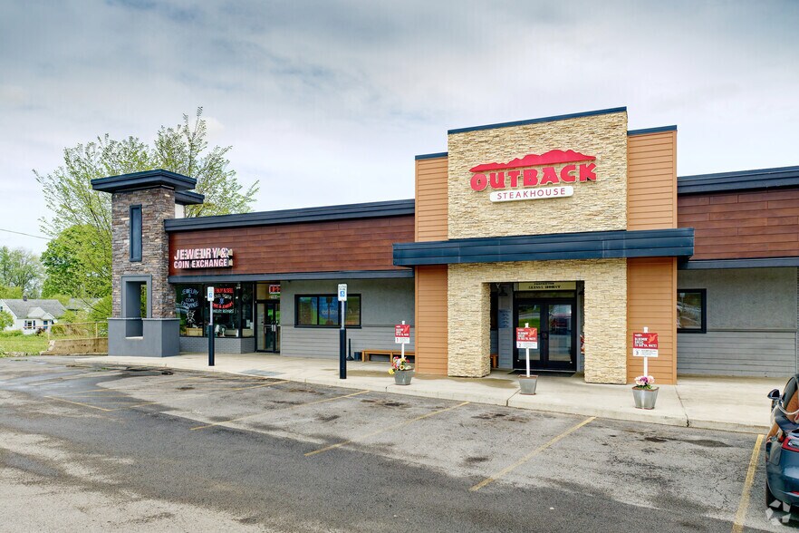 More Photos Of 1942-1956 W Ridge Rd, Rochester Storefront For Lease