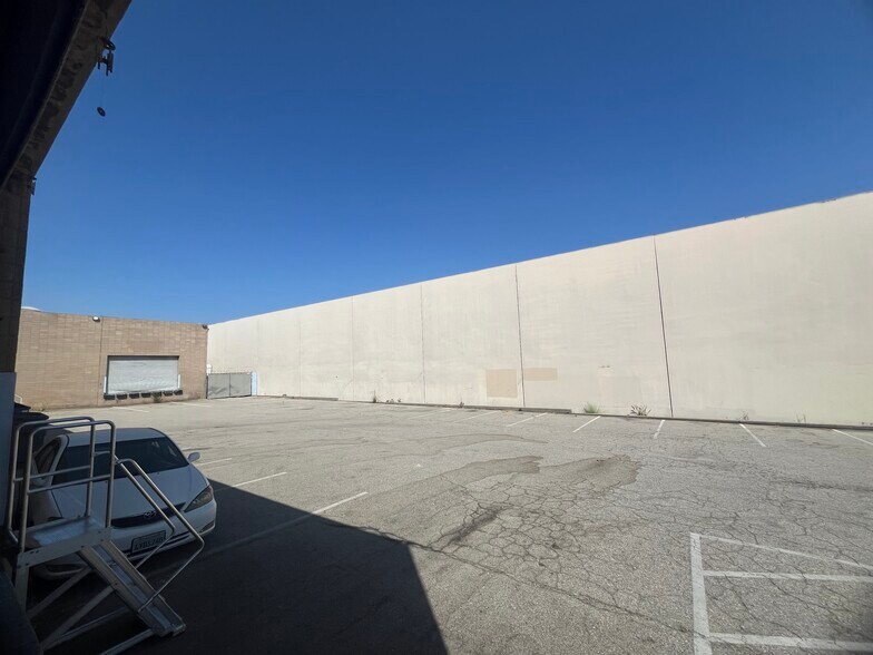 More Photos Of 938-940 S Vail Ave, Montebello Warehouse For Lease