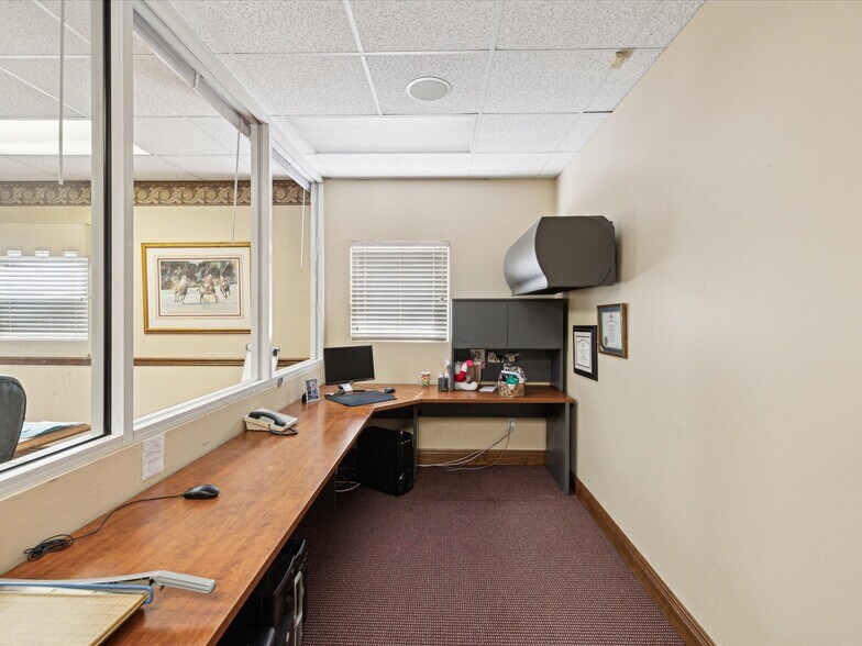 More Photos Of 2965 Roosevelt Blvd, Clearwater Office For Lease
