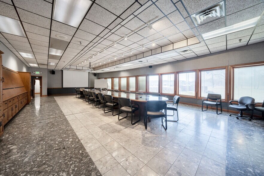 More Photos Of 51650 County Road 133, Bristol Manufacturing For Lease