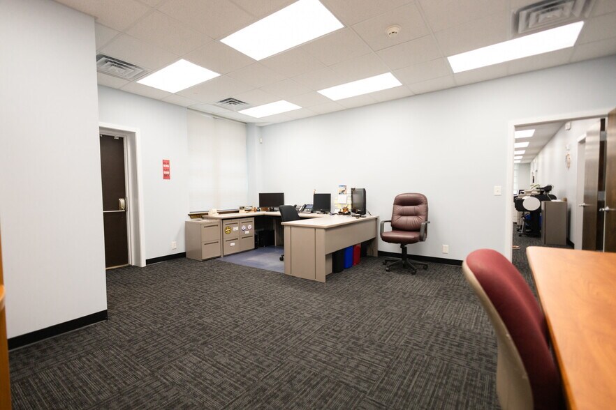 More Photos Of 190 Tenby Chase Dr, Delran Office For Lease