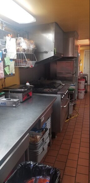 More Photos Of 11027 E Sprague Ave, Spokane Valley Restaurant For Sale