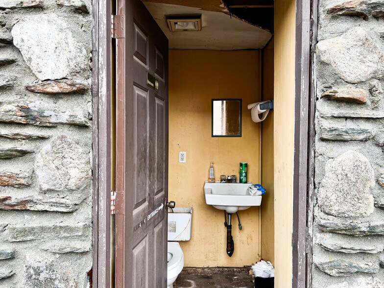 More Photos Of 217 Barre Paxton Rd, Rutland Storefront Retail Office For Sale