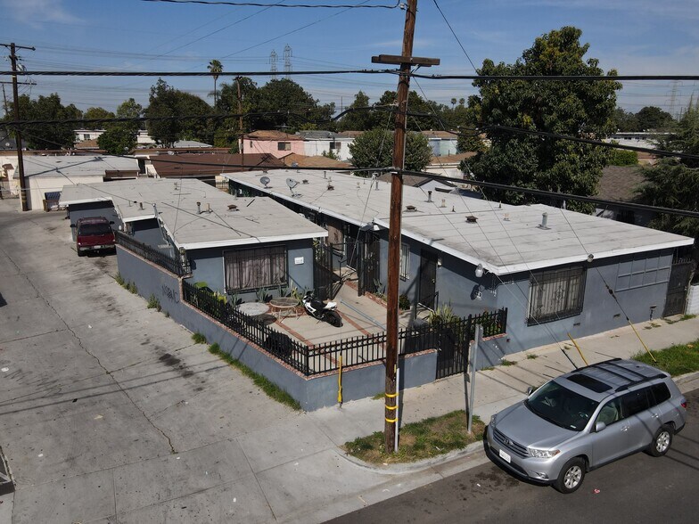 More Photos Of 19 E 69th St, Long Beach Multifamily For Sale
