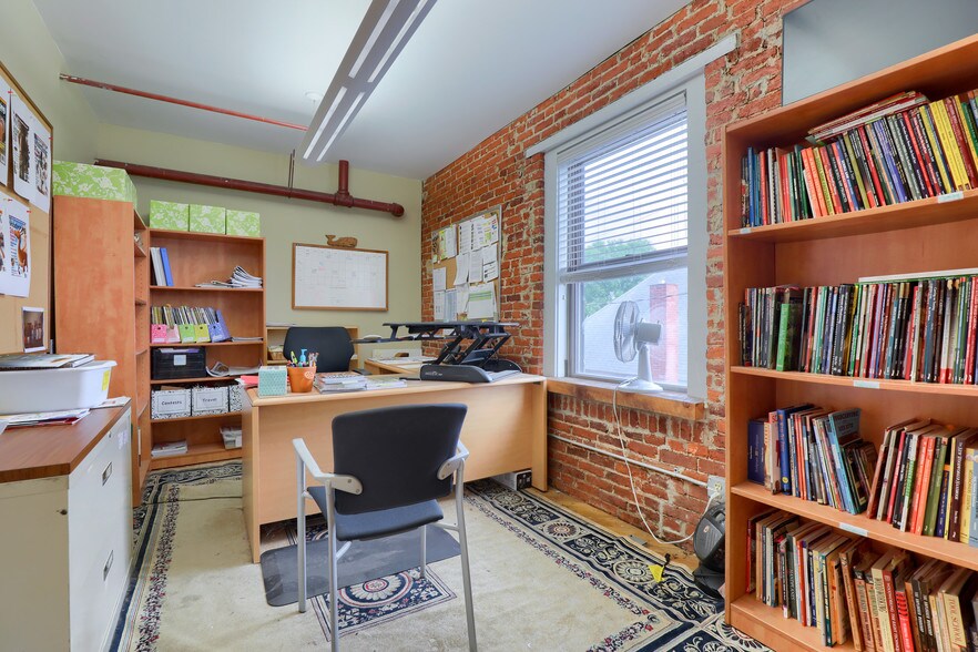 More Photos Of 6155-6165 E Main St, East Petersburg Industrial For Sale