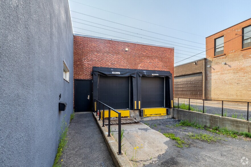 More Photos Of 9680 Boul Saint-Laurent, Montréal Office For Sale