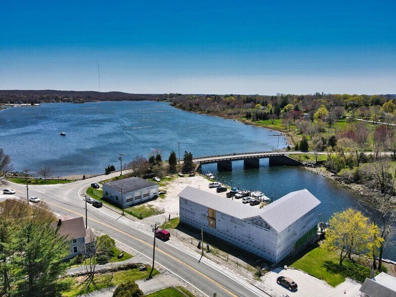 More Photos Of 2139 Main Rd, Tiverton Marina For Sale