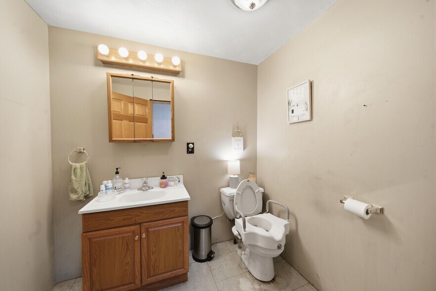 More Photos Of 4849 W Lake Rd, Dunkirk Office For Sale