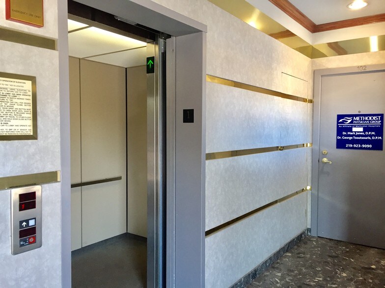 More Photos Of 9105A Indianapolis Blvd, Highland Medical For Lease