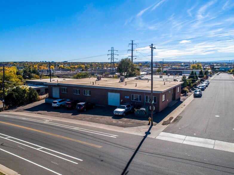 More Photos Of 1900 S Navajo St, Denver Warehouse For Sale