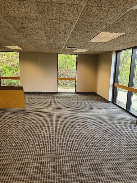 More Photos Of 1800 Pioneer Creek Ctr, Maple Plain Office For Lease