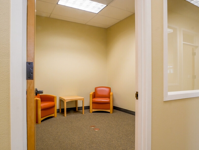 More Photos Of 1605 N Coast Hwy, Newport Office For Lease