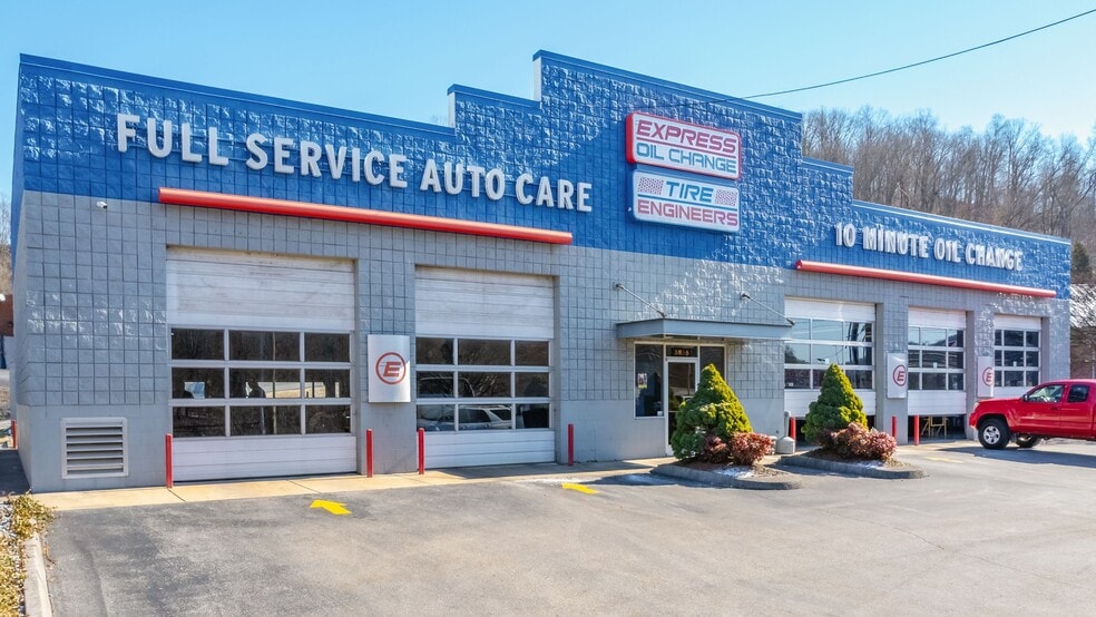 Primary Photo Of 3855 Fort Henry Dr, Colonial Heights Auto Repair For Sale