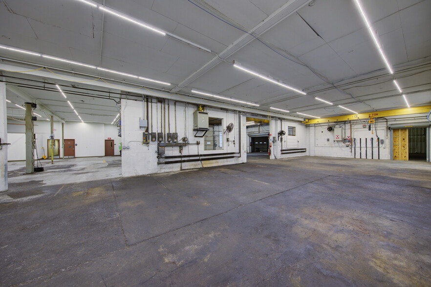 More Photos Of 180 Ushers Rd, Round Lake Warehouse For Sale