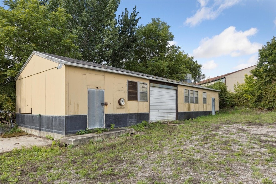 More Photos Of 211 Lee St, Saginaw Manufacturing For Sale