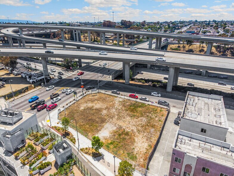 More Photos Of 311 W Imperial Highway, Los Angeles Land For Lease