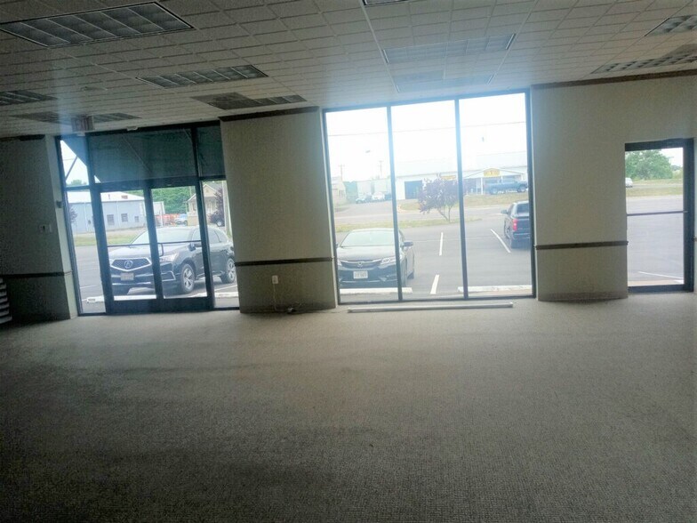 More Photos Of 15349 Brandy Rd, Culpeper Storefront Retail Office For Lease