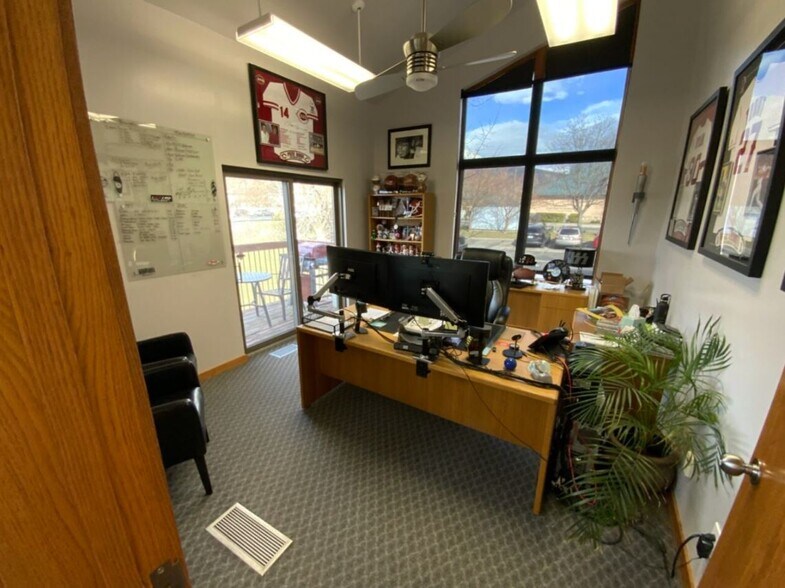 More Photos Of 1778 N State St, Orem Office For Sale