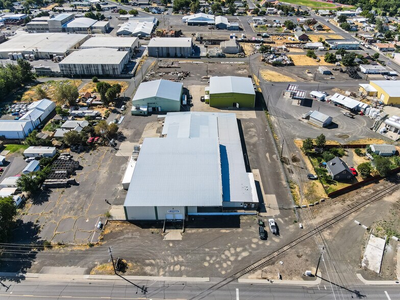 More Photos Of 408 Russell St, Milton-Freewater Warehouse For Lease
