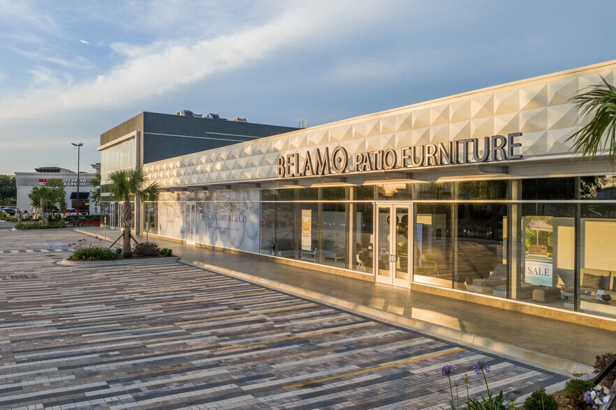 More Photos Of 4907 Big Island Dr, Jacksonville General Retail For Lease