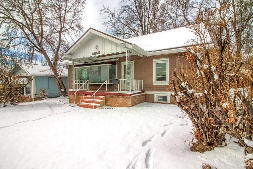 More Photos Of 2555 Sheridan Blvd, Edgewater Storefront Retail Office For Sale