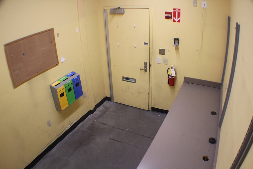 More Photos Of 869 W Florida Ave, Hemet Unknown For Lease