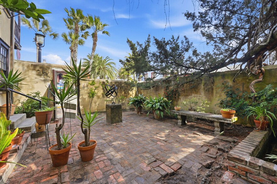 More Photos Of 50 Charlotte St, Saint Augustine Storefront Retail Office For Sale