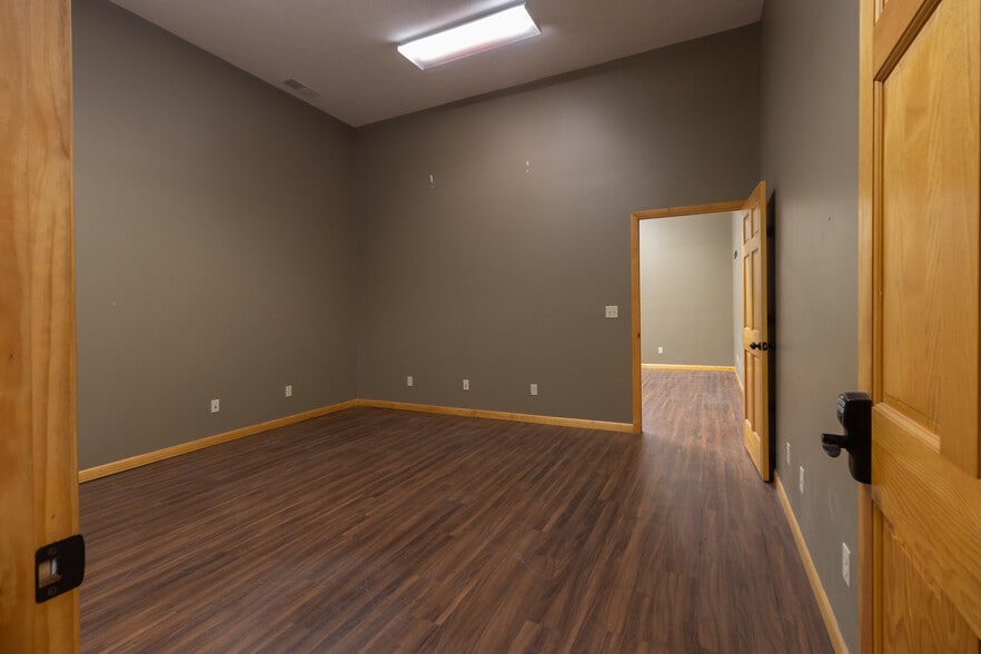 More Photos Of 90 Stonecoal Rd, Horner Freestanding For Sale