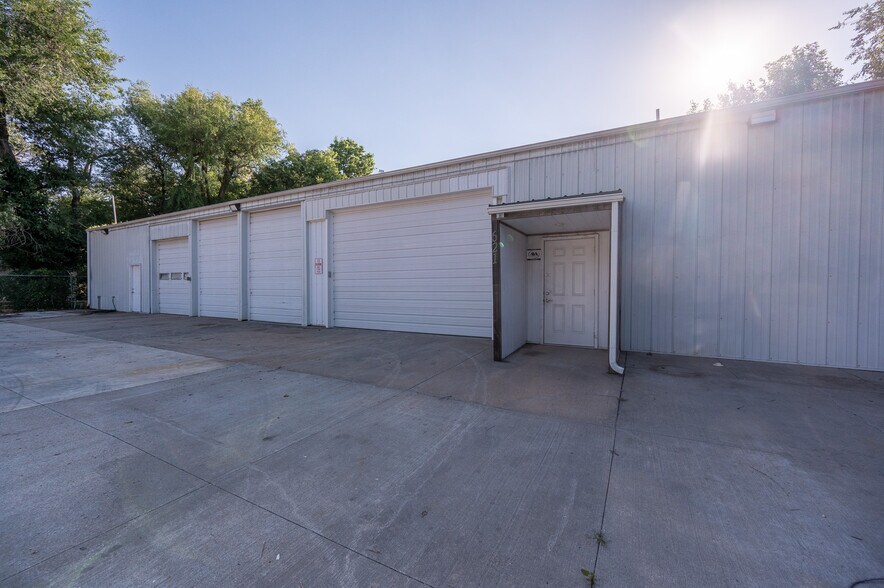 More Photos Of 621 Star st, El Dorado Warehouse For Sale