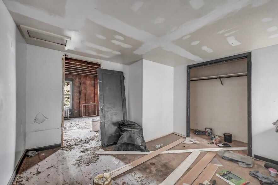 More Photos Of 317 S 10th Ave, Scranton Warehouse For Sale