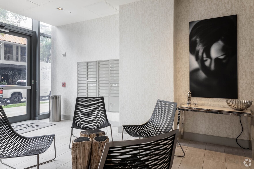 More Photos Of 25 SW 9th St, Miami Office Residential For Lease