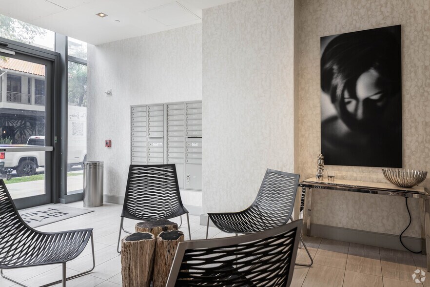 More Photos Of 25 SW 9th St, Miami Coworking Space