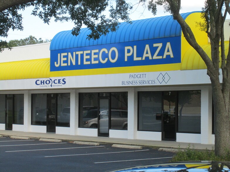 More Photos Of 821 NE 36th Terrace, Ocala Department Store For Lease