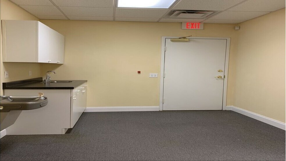 More Photos Of 4729 Peachtree Industrial Blvd, Berkeley Lake Medical For Lease