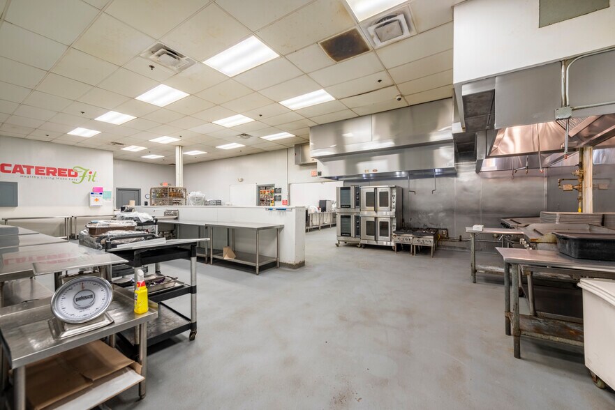 More Photos Of 5150 N State Road 7, North Lauderdale Refrigeration Cold Storage For Lease