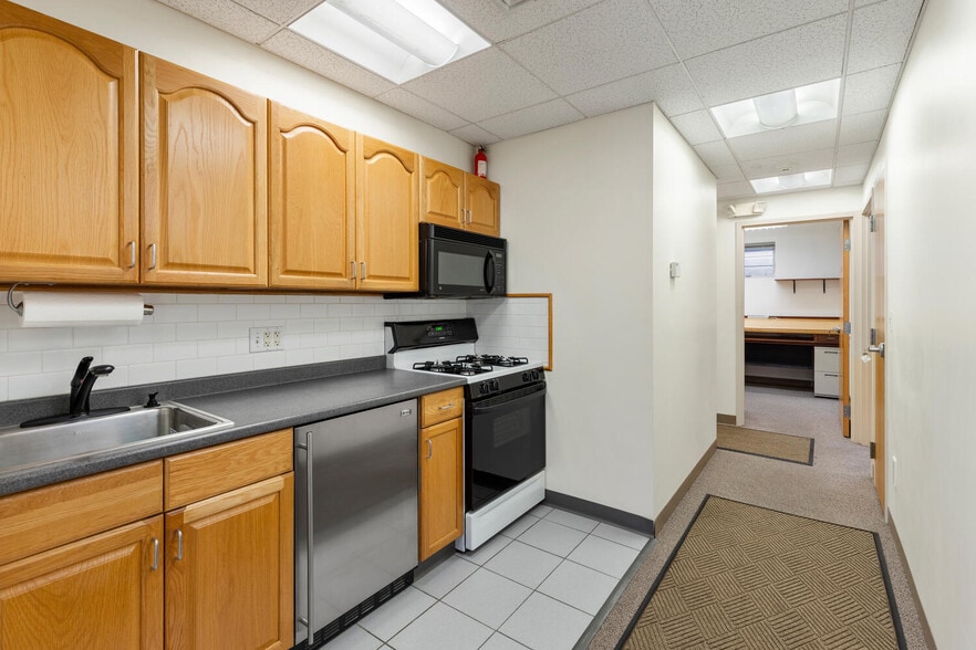 More Photos Of 30 Thacher St, Malden Office For Sale