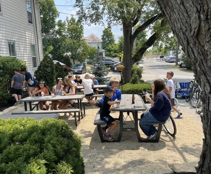 More Photos Of 1550 Lewis Center Rd, Lewis Center Freestanding For Sale