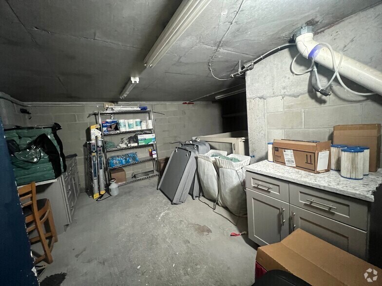 More Photos Of 375-3 S 12th St, Tampa Office For Sale