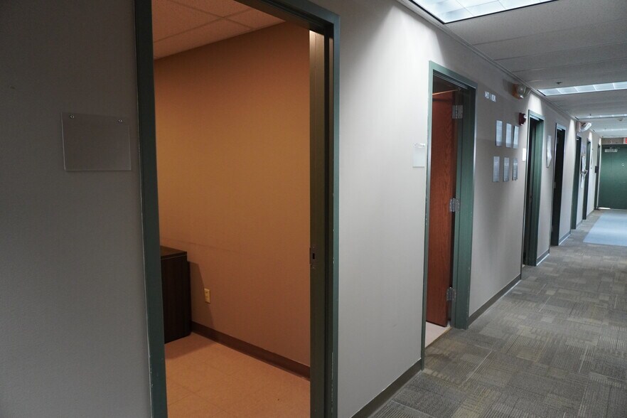 More Photos Of 3809 S 42nd St, Minneapolis Medical For Sale