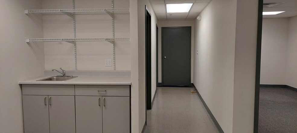 More Photos Of 30-32 6th Rd, Woburn Warehouse For Lease