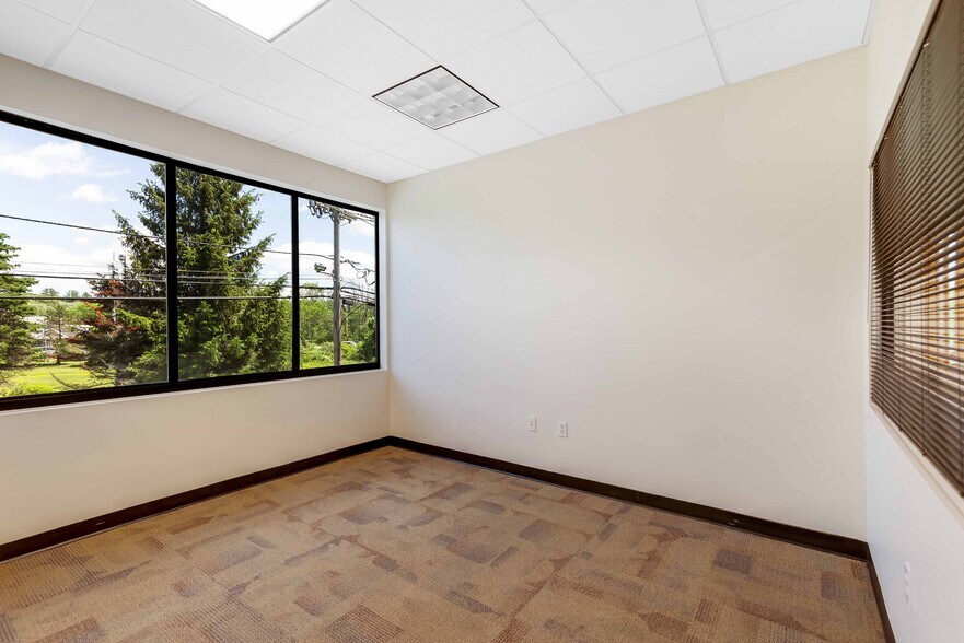 More Photos Of 230 North St, Danvers Medical For Lease