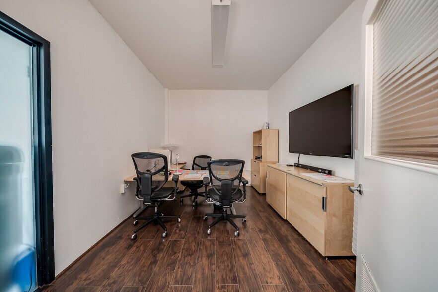 More Photos Of 1930-1934 Tyler St, Hollywood Office For Lease