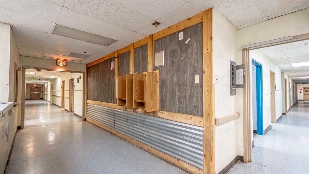 More Photos Of 701 S Cherry Ln, Fort Worth Rehabilitation Center For Sale