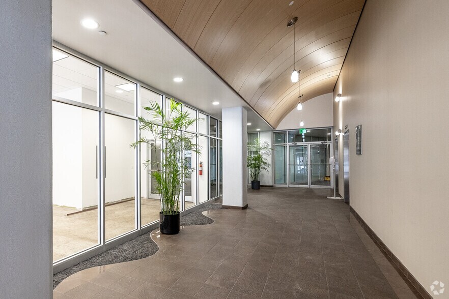 More Photos Of 221 3rd Ave SE, Cedar Rapids Unknown For Lease