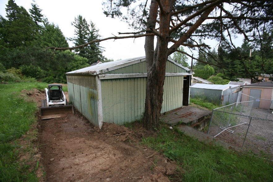 More Photos Of 31815 E Historic Columbia RI Hwy, Troutdale Convenience Store For Sale