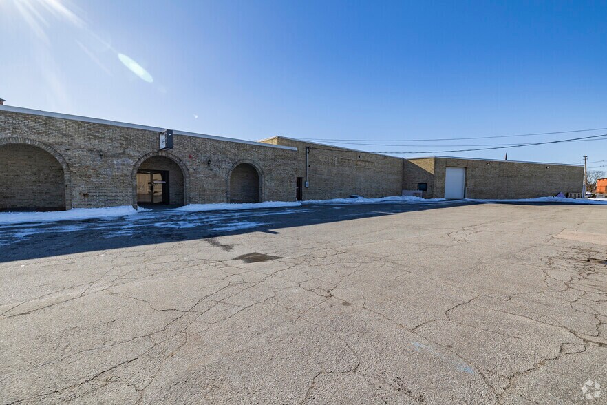 More Photos Of 159 Temple St, Nashua Warehouse For Lease