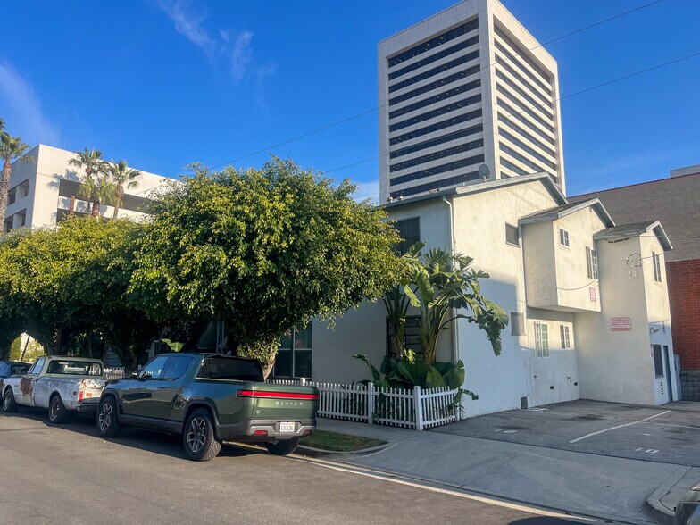 More Photos Of 11158-11162 Massachusetts Ave, Los Angeles Apartments For Sale