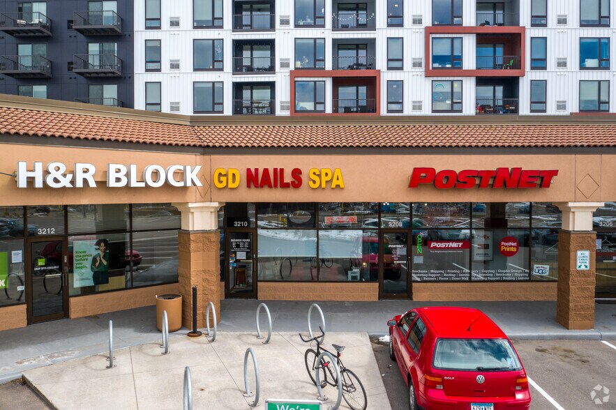 More Photos Of 3232-3254 W Lake St, Minneapolis Unknown For Lease